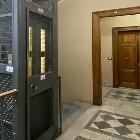 Apartment Jhhit - In The Heart Of Near The Colosseum *